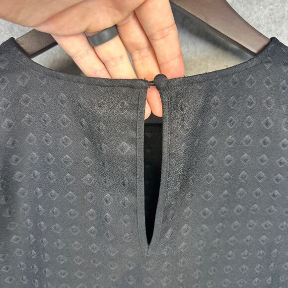 Attention Top Womens Medium Black Textured 100% Polyester Short Sleeve Pullover - Picture 3 of 14